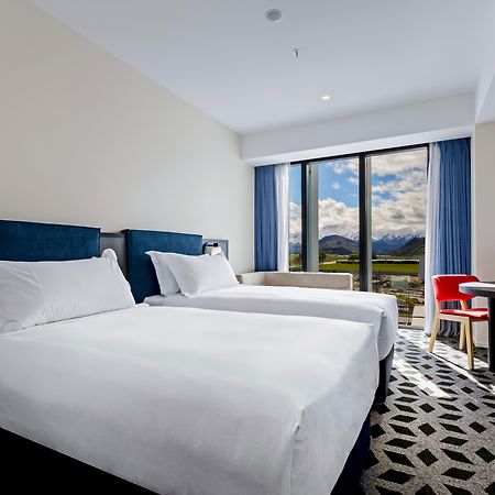 Holiday Inn Queenstown Remarkables Park エクステリア 写真
