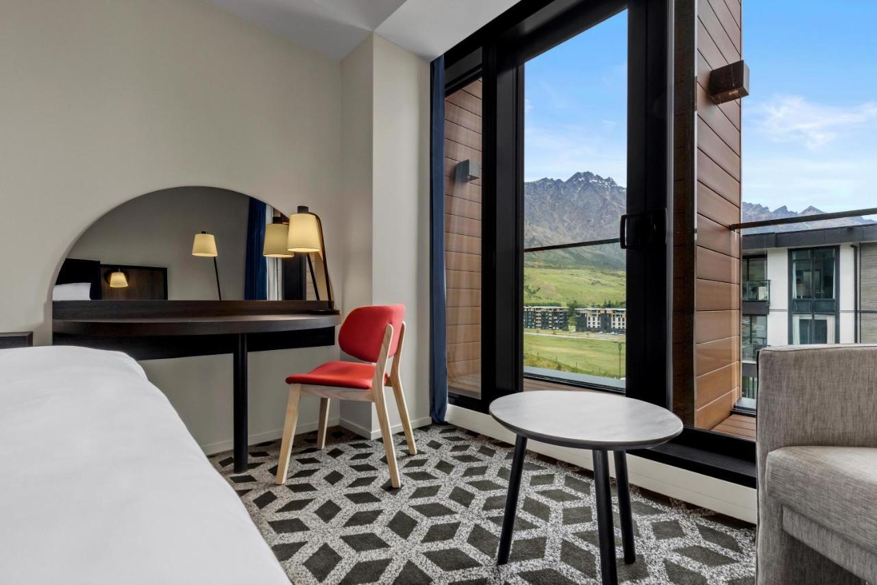 Holiday Inn Queenstown Remarkables Park エクステリア 写真