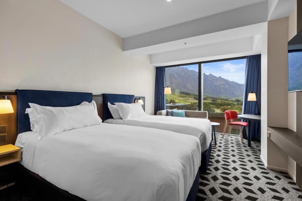 Holiday Inn Queenstown Remarkables Park エクステリア 写真