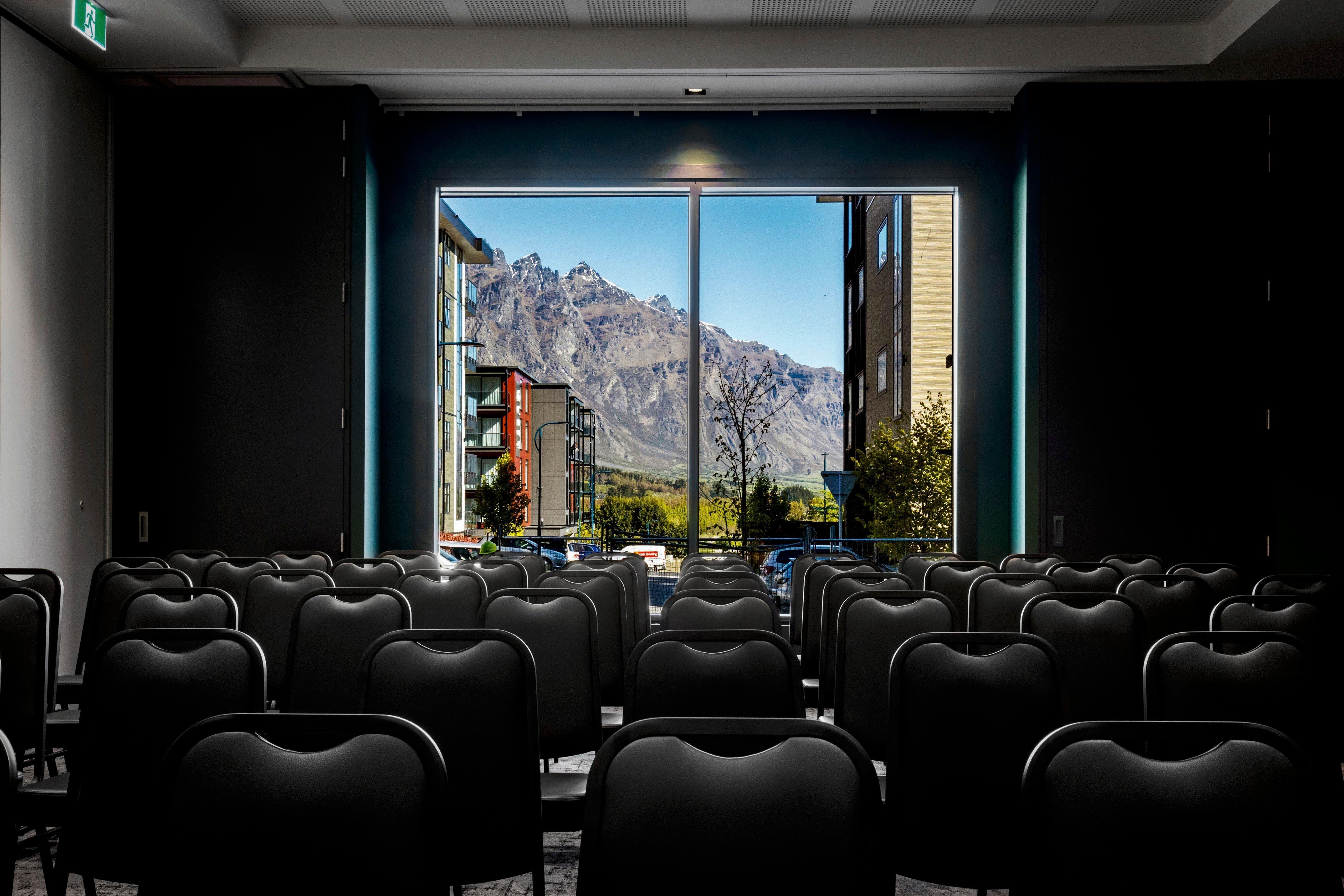 Holiday Inn Queenstown Remarkables Park エクステリア 写真