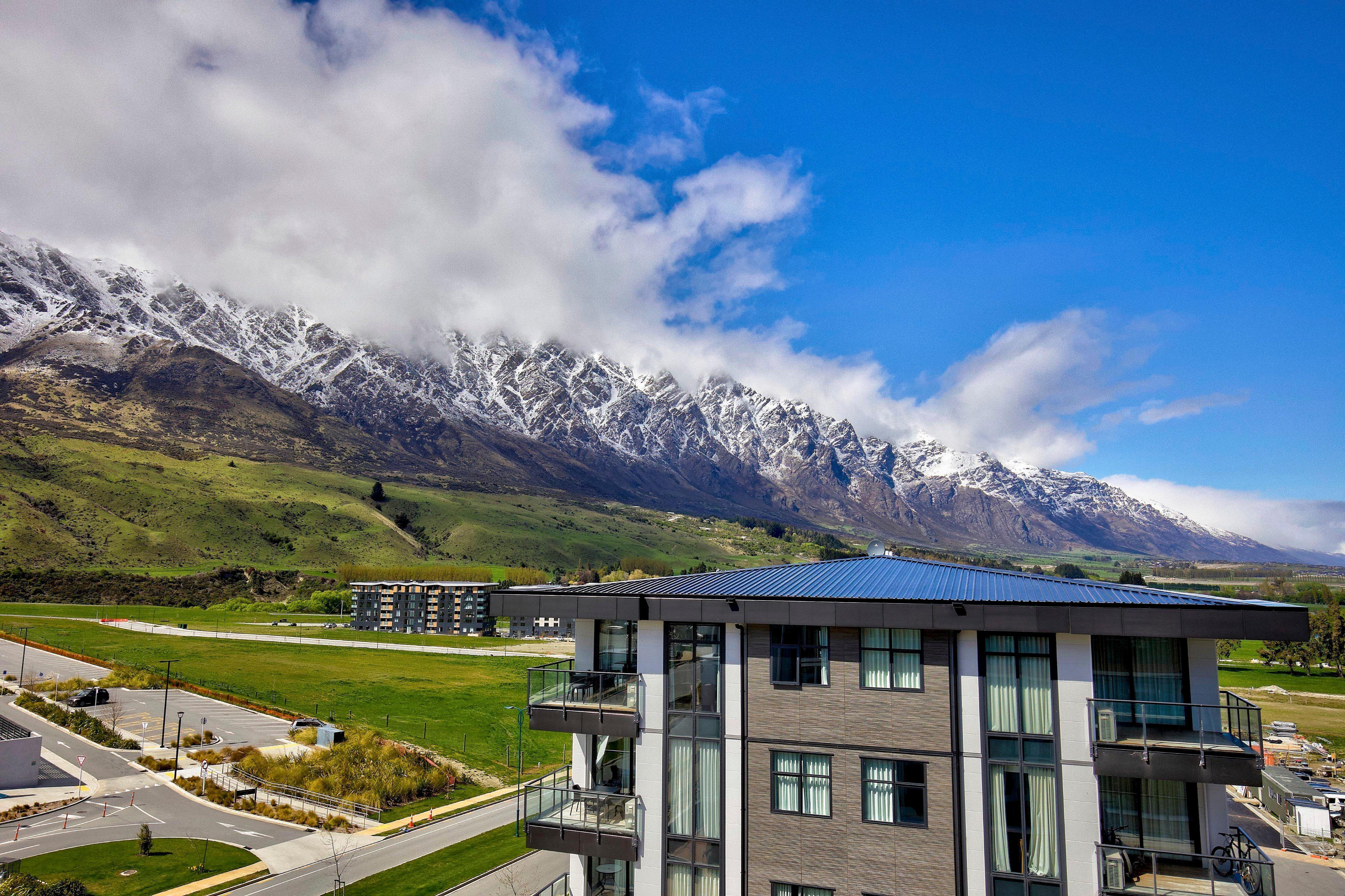 Holiday Inn Queenstown Remarkables Park エクステリア 写真