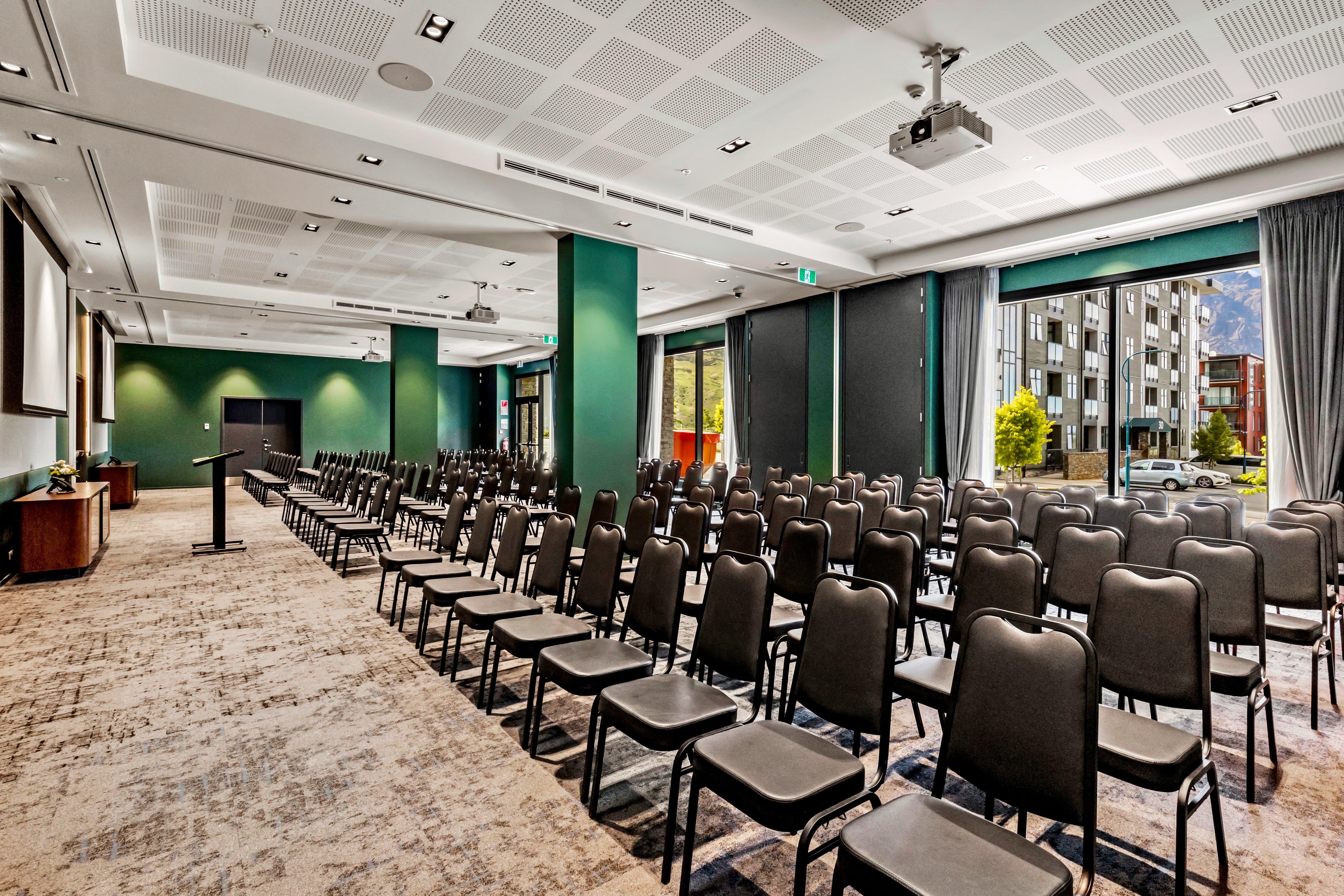 Holiday Inn Queenstown Remarkables Park エクステリア 写真