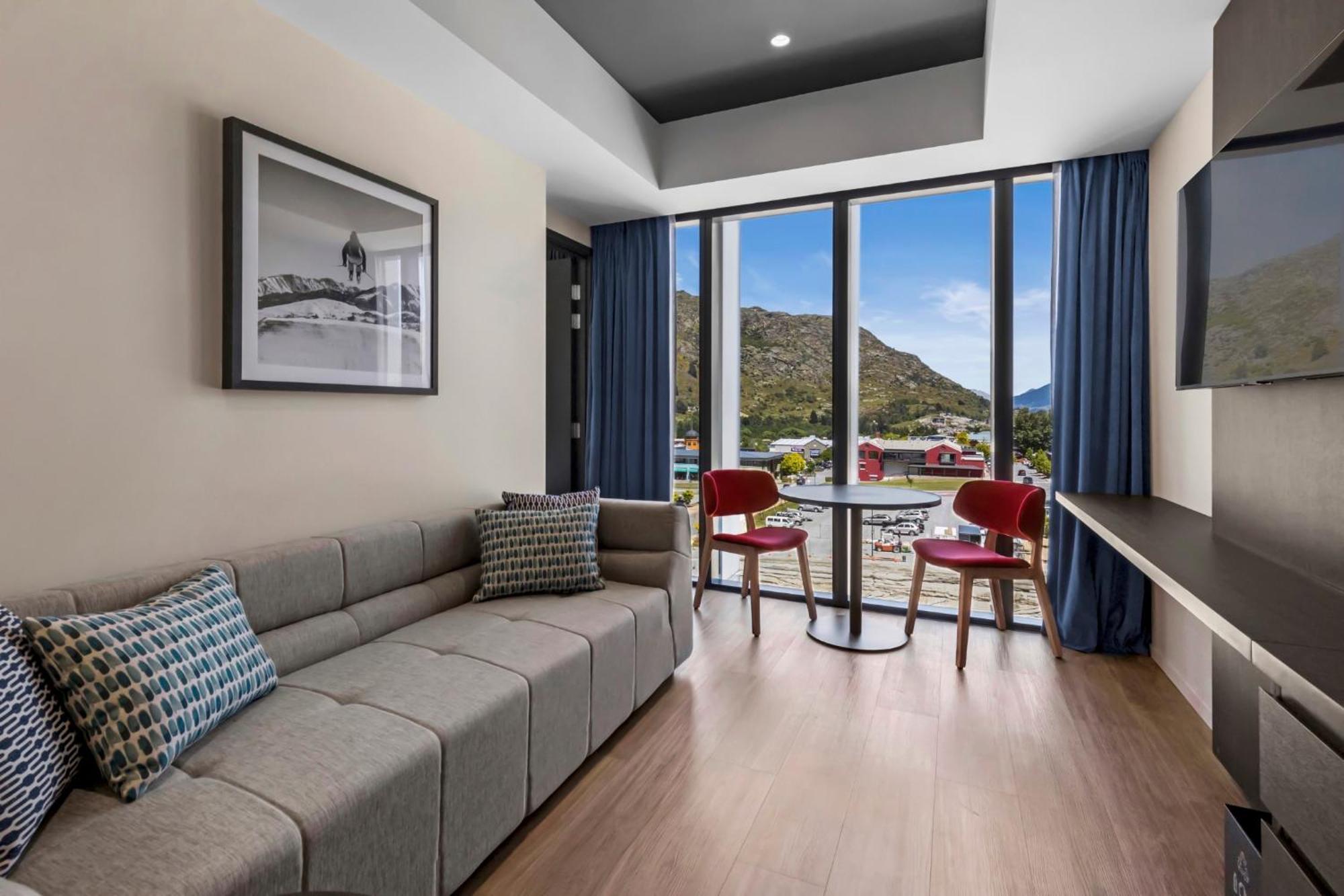 Holiday Inn Queenstown Remarkables Park エクステリア 写真