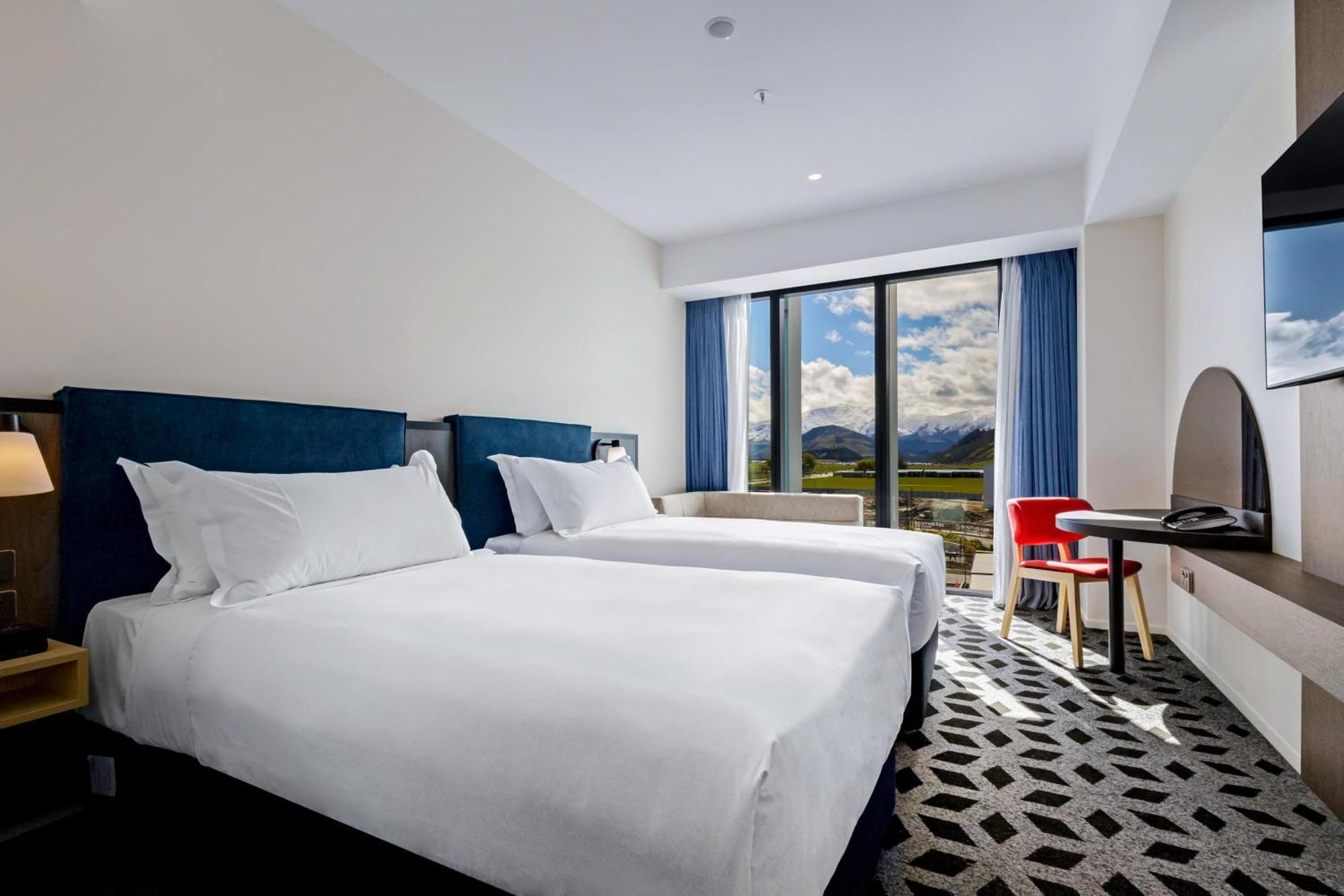 Holiday Inn Queenstown Remarkables Park エクステリア 写真